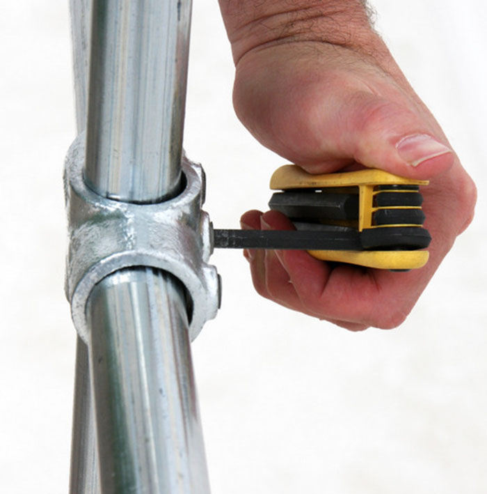 easy to install wall mounted clothing rail