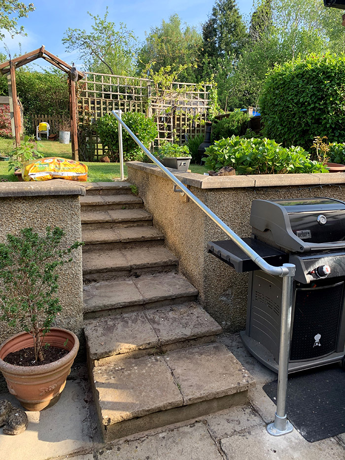 rounded ends handrail for garden access