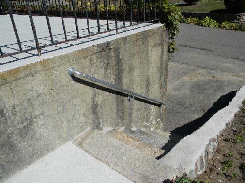 outdoor handrail wall mounted